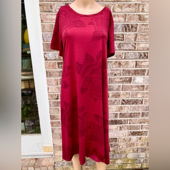LuLaRoe Dresses & Skirts - Red Burgundy Floral LulaRoe Casual XL Shift Midi/Maxi Dress